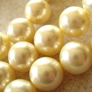 Shell Pearl Beads 12mm Lustrous Blond Yellow Smooth Rounds  – 4 Pieces | Natural genuine beads Gemstone beads for beading and jewelry making.  #jewelry #beads #beadedjewelry #diyjewelry #jewelrymaking #beadstore #beading #affiliate #ad