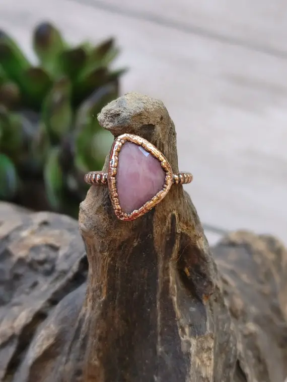 Pink Sapphire Ring/ Faceted Pink Sapphire Gemstone/ Natural Textured Copper Ring/ Unique Shaped Sapphire/ Natural Copper Ring/ Size 7.5