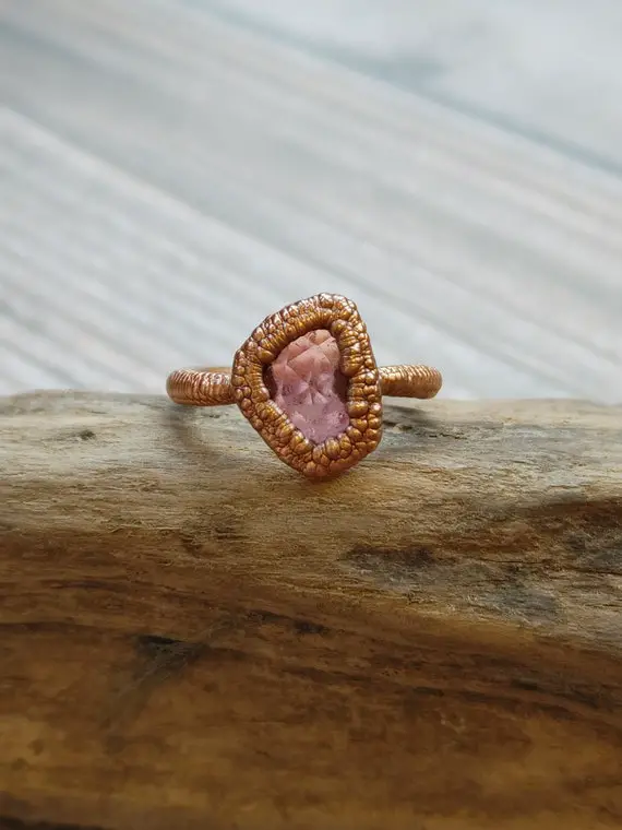 Natural Pink Tourmaline Ring/ Pink Rubellite/ Faceted Tourmaline Copper Ring/ Textured Copper Band/ Transparent Pink Stone Ring/ Size 8.25