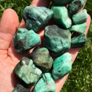 Emerald Crystals & Stones