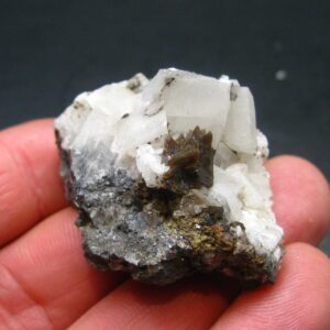Raw Magnesite Crystals