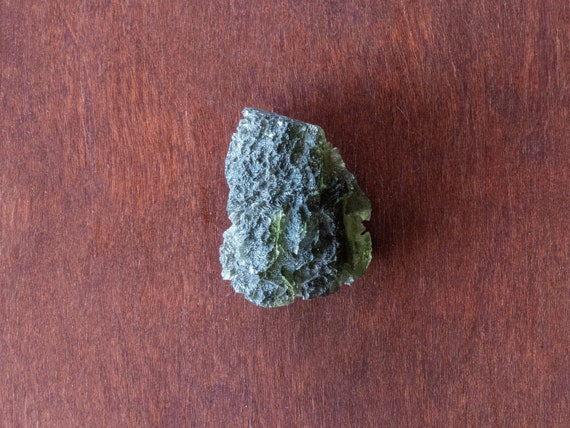 6.5g Raw B Grade Moldavite Stone - Powerful Energy - Moldavite Crystal, Meteorite Crystal, Crystal Tektite, High Grade Moldavite 6.5g Raw B Grade Moldavite Stone - Powerful Energy - Moldavite Crystal, Meteorite Crystal, Crystal Tektite, High Grade Moldavite
