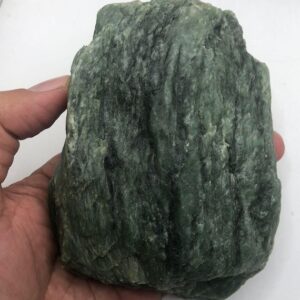 680g Natural Green Nephrite Jade Raw Stone - Collector's Mineral Specimen 680g Natural Green Nephrite Jade Raw Stone - Collector's Mineral Specimen