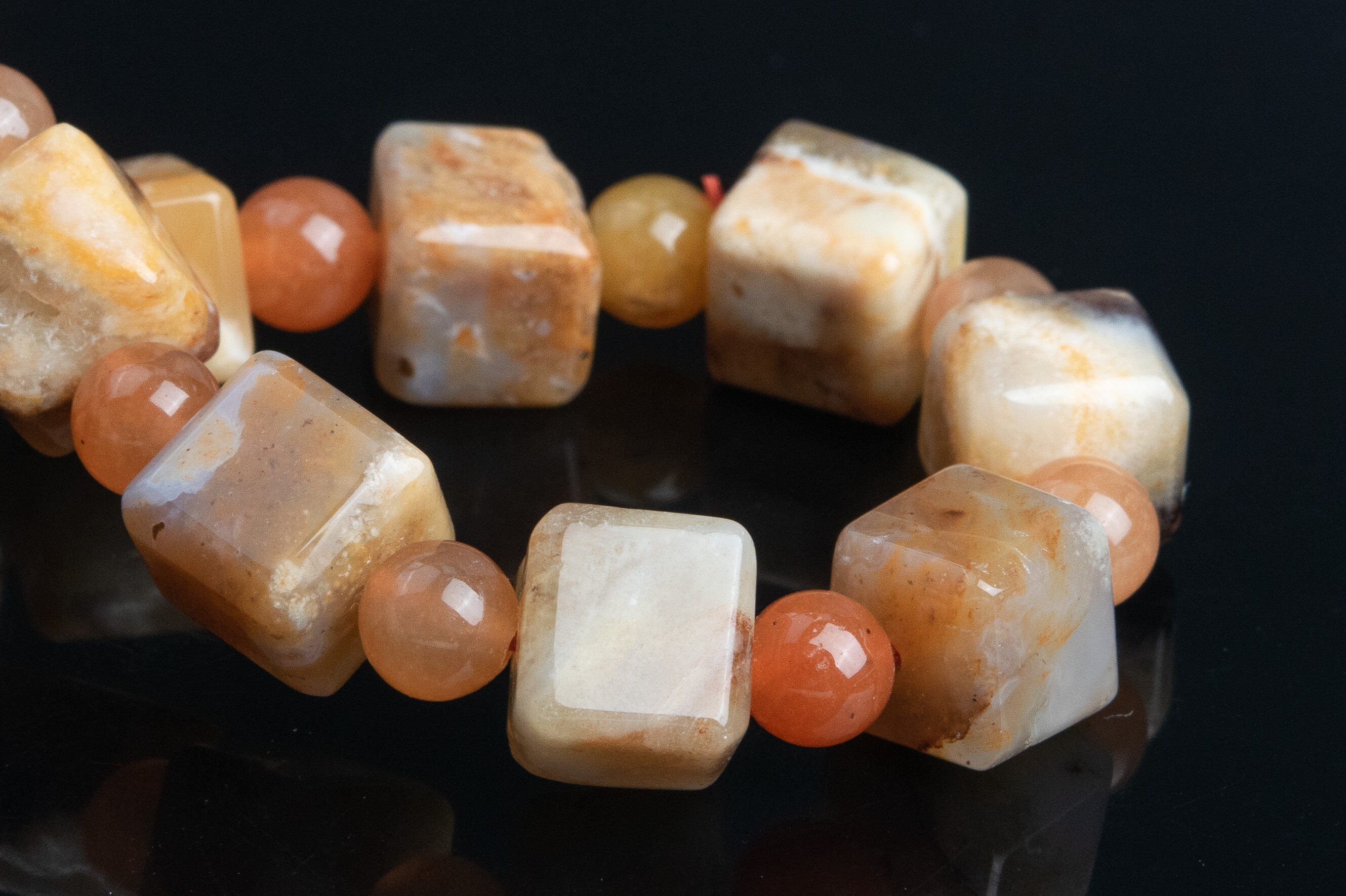 Only One 8-9mm Brown Cream Agate Beads Bracelet Grade Aaa Genuine Natural Beveled Edge Faceted Cube Gemstone 7" (119319h-3645)