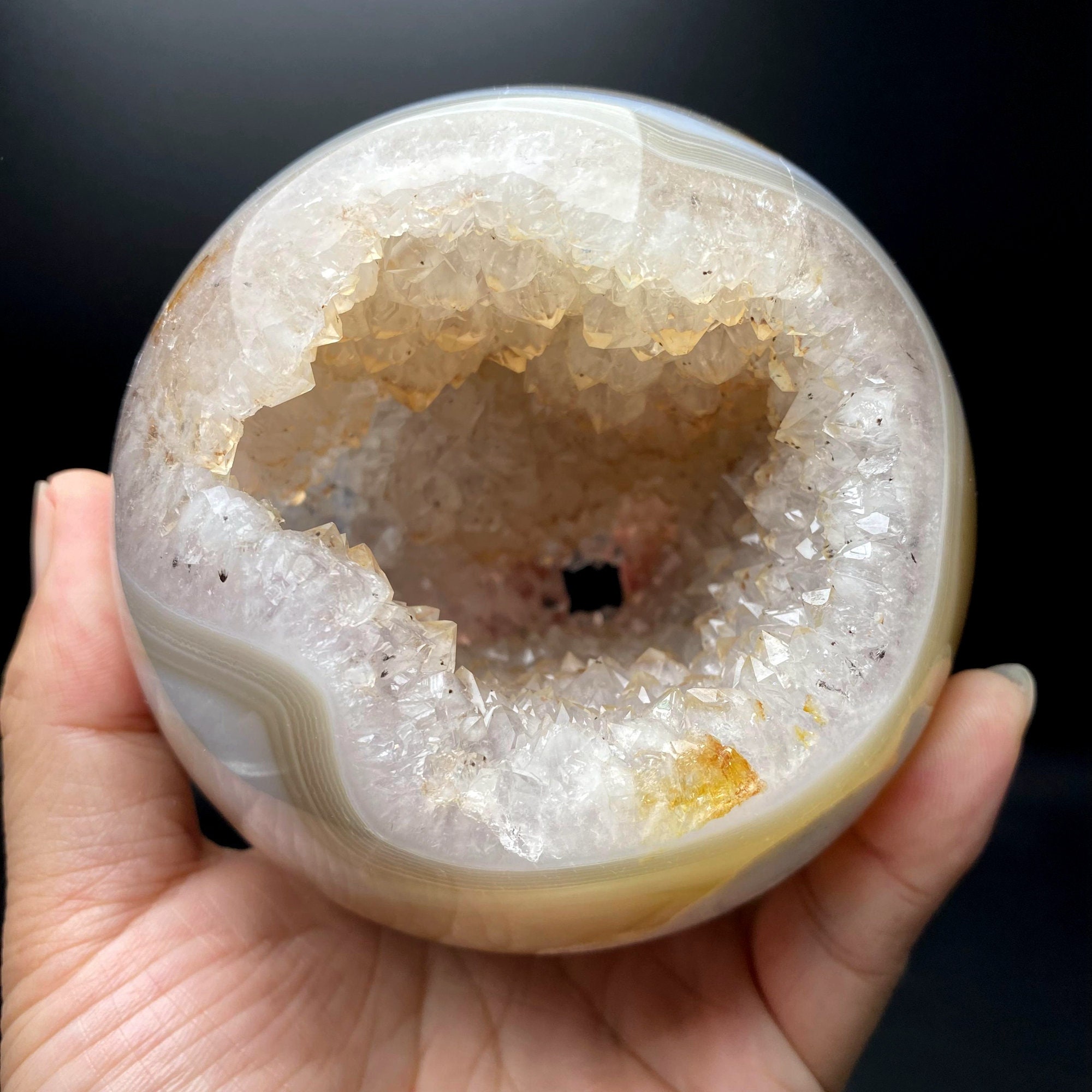 4.1" Crystal Agate Druzy Sphere/polished Agate Crystal Ball/natural Rough Druzy White Geode Edge/chunky White Quartz Points/christmas Gift
