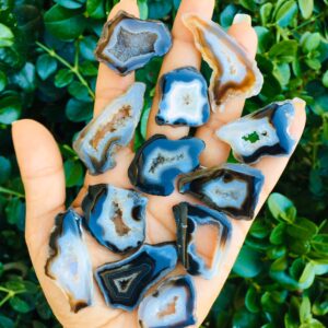 Agate Druzy Crystal: Raw Geode Quartz Point, Half Polished
