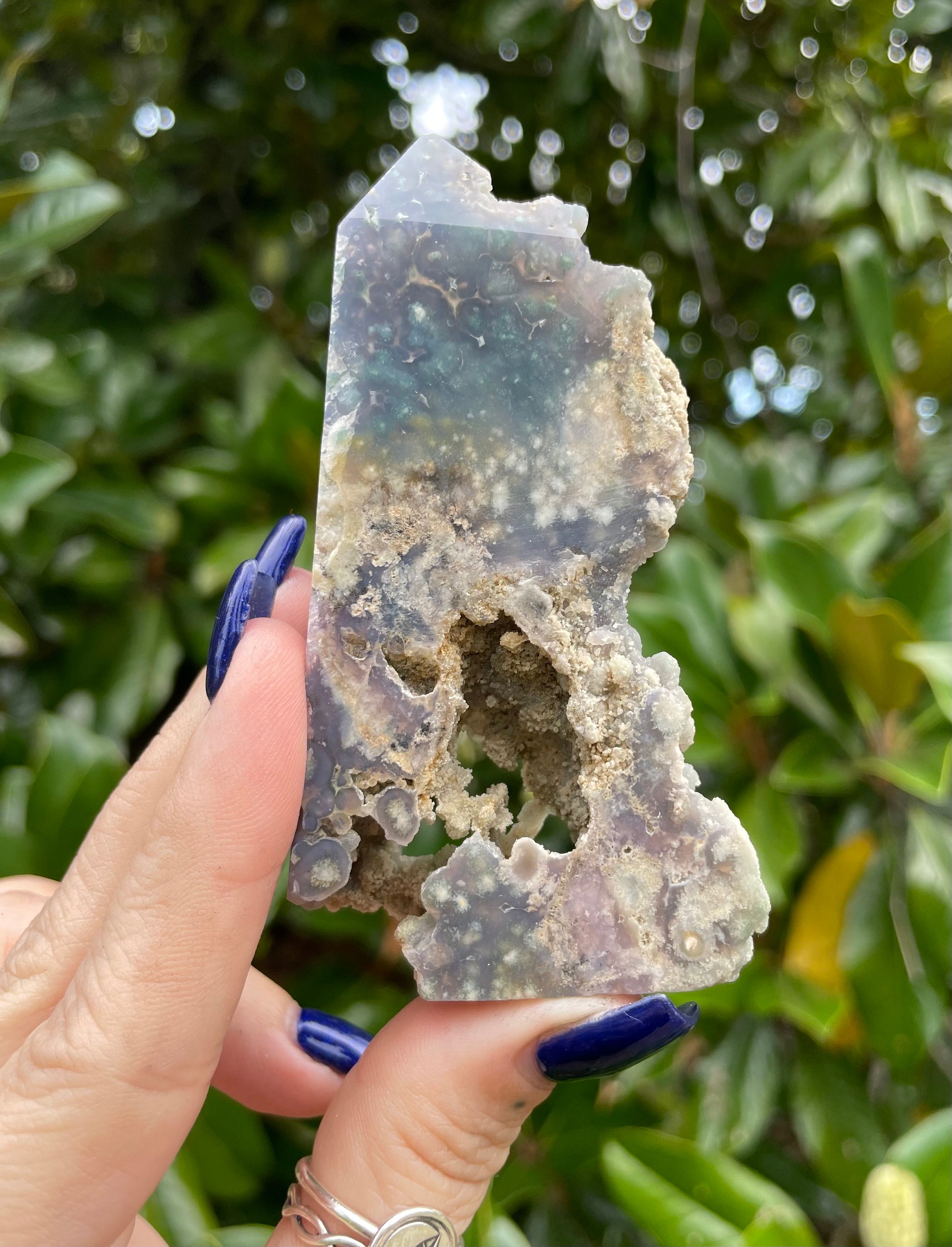 Grape Agate, Grape Agate Tower