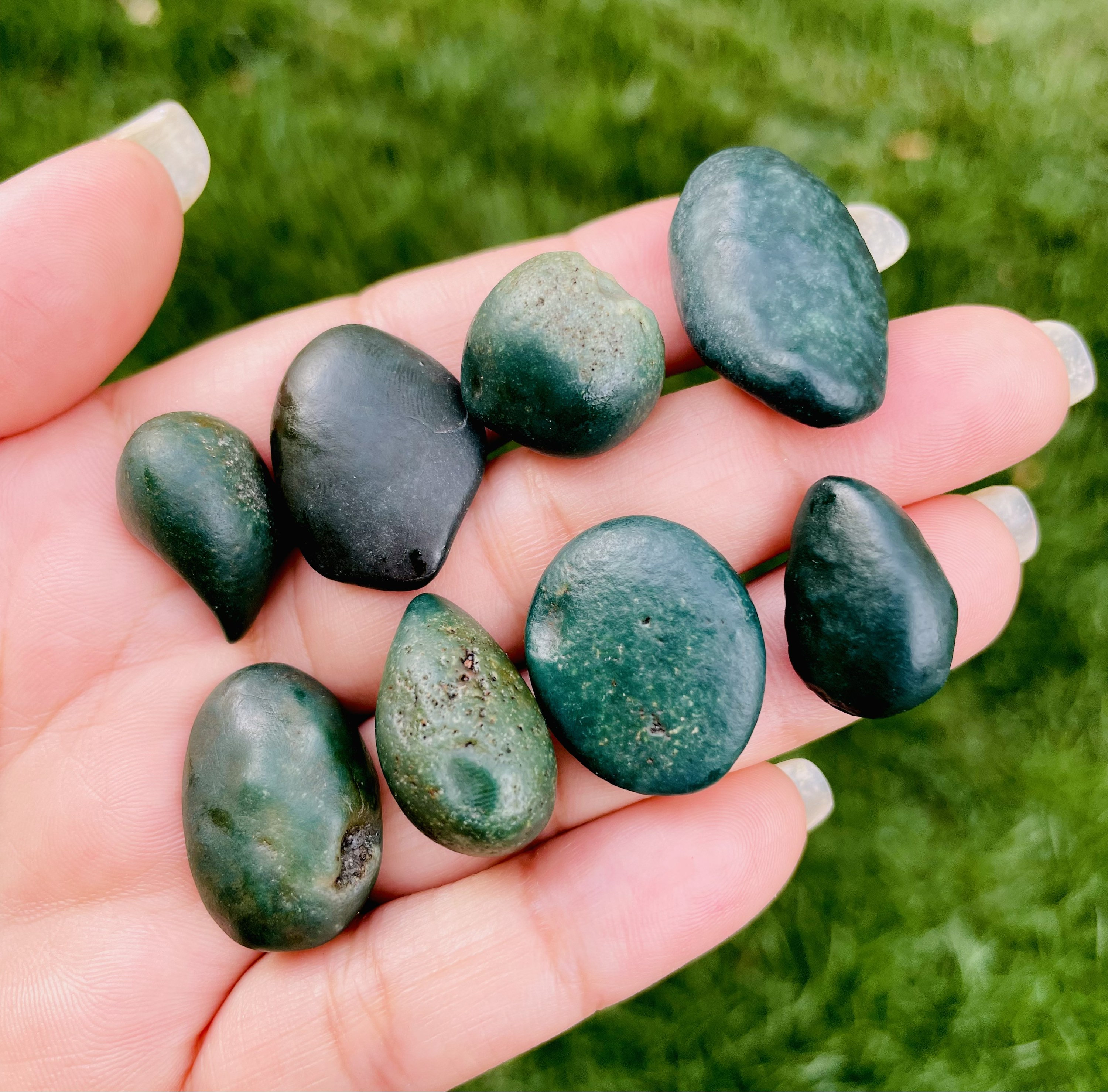Rough Green Gobi Agate Stone: Mongolia Desert Gemstone (15-30mm)