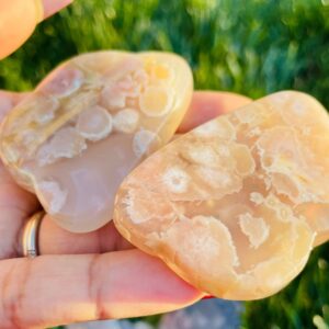 Pastel Flower Agate Crystal Cloud: Natural Agate Gemstone Carving (40-60 Mm)