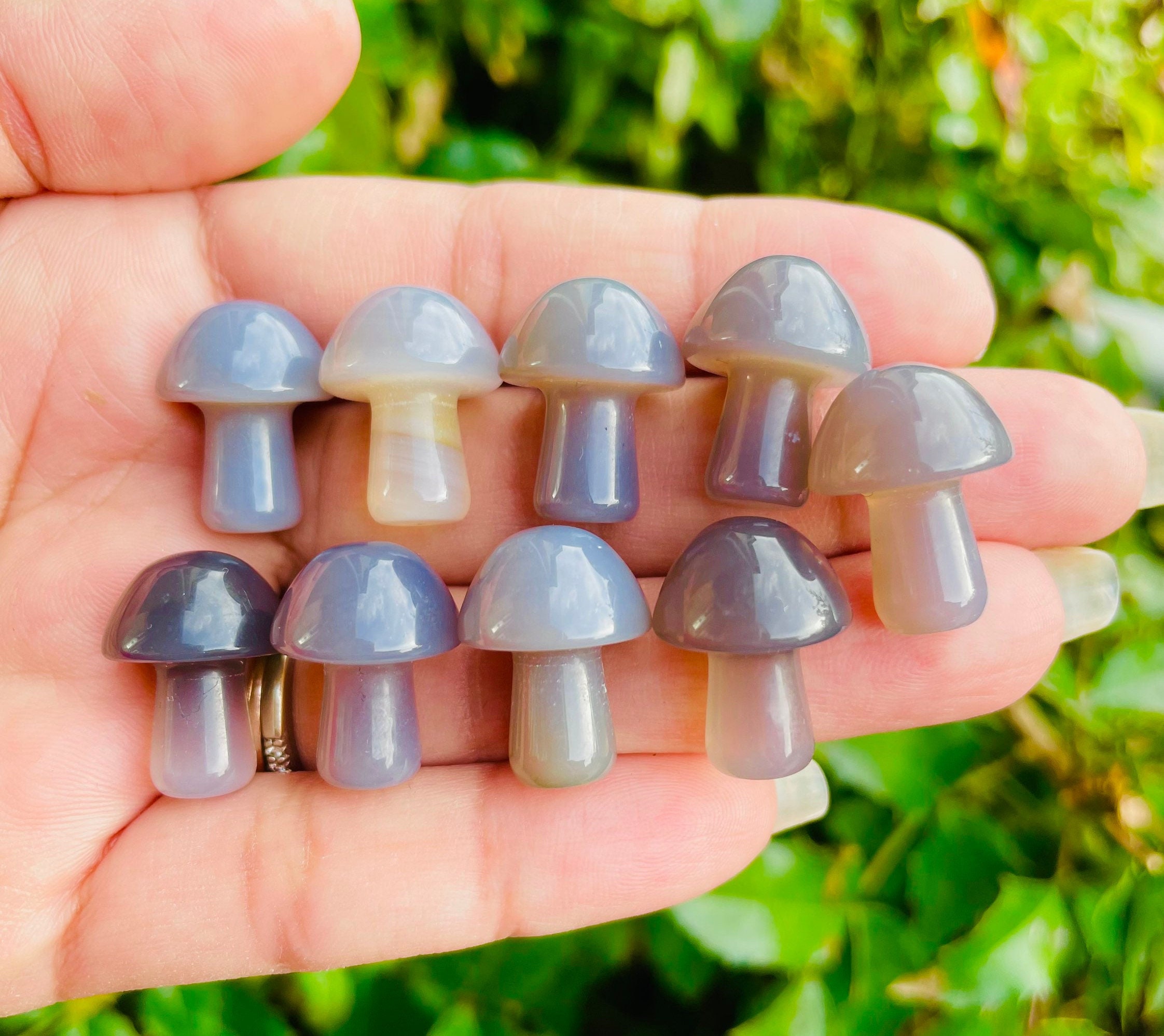 Mini Agate Mushroom: Gray Blue Tumbled Crystal (18-25mm) Mini Agate Mushroom: Gray Blue Tumbled Crystal (18-25mm)