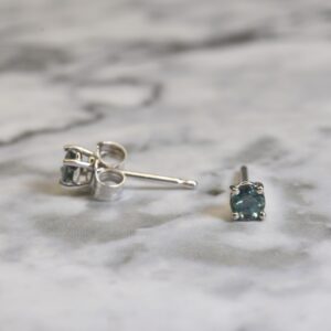 Color Changing Alexandrite Stud Earrings in 14k Gold | Solid 14k Gold | Fine Jewelry | Free Shipping | June birthstone | Nautral Alexandrite
