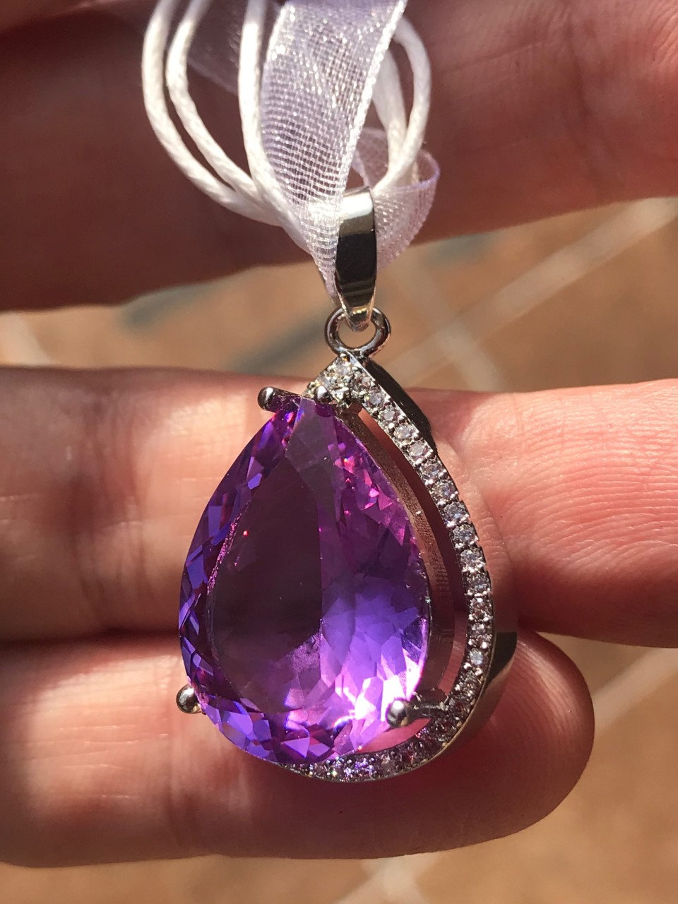 Sale, Very Beautiful Color Change Alexandrite Necklace, Alloy, Organza Cord Or 925 Silver Chain