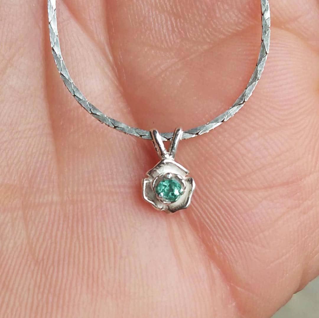 Genuine Alexandrite Pendant Natural Gemstone Siberian Alexandrite Antique 19th Century Gem Color Change Gem Alexandrite Rose Necklace #65031 Genuine Alexandrite Pendant Natural Gemstone Siberian Alexandrite Antique 19th Century Gem Color Change Gem Alexandrite Rose Necklace #65031