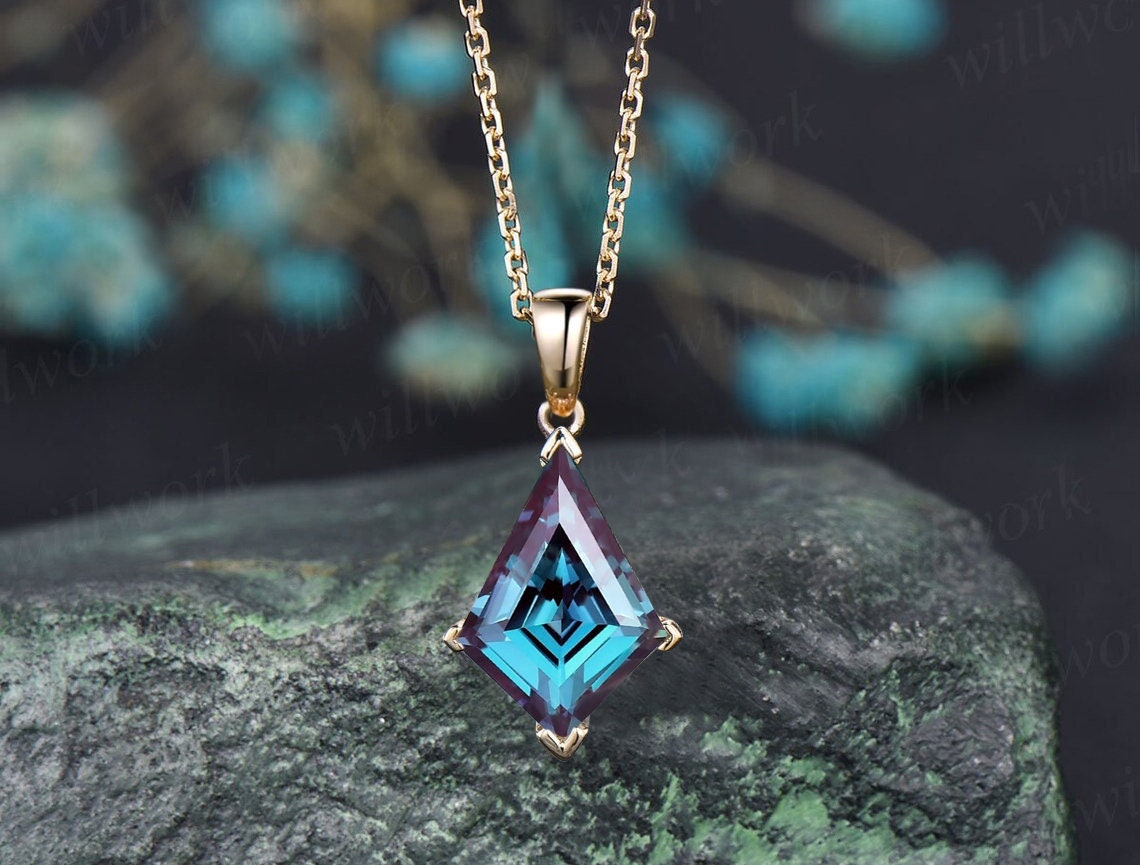 Kite Alexandrite Necklace Solid 14k Yellow Gold Vintage Unique Personalized Pendant For Women Her Gemstone Anniversary Bridal Gift Mother Kite Alexandrite Necklace Solid 14k Yellow Gold Vintage Unique Personalized Pendant For Women Her Gemstone Anniversary Bridal Gift Mother