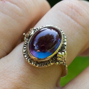 14k Gold Alexandrite Ring: Lab Created Oval Cabochon, Juniper Leaf 14k Gold Alexandrite Ring: Lab Created Oval Cabochon, Juniper Leaf