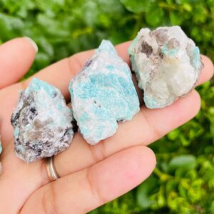 Raw Amazonite Crystal: Blue-white Rough Gemstone (1 Inch)