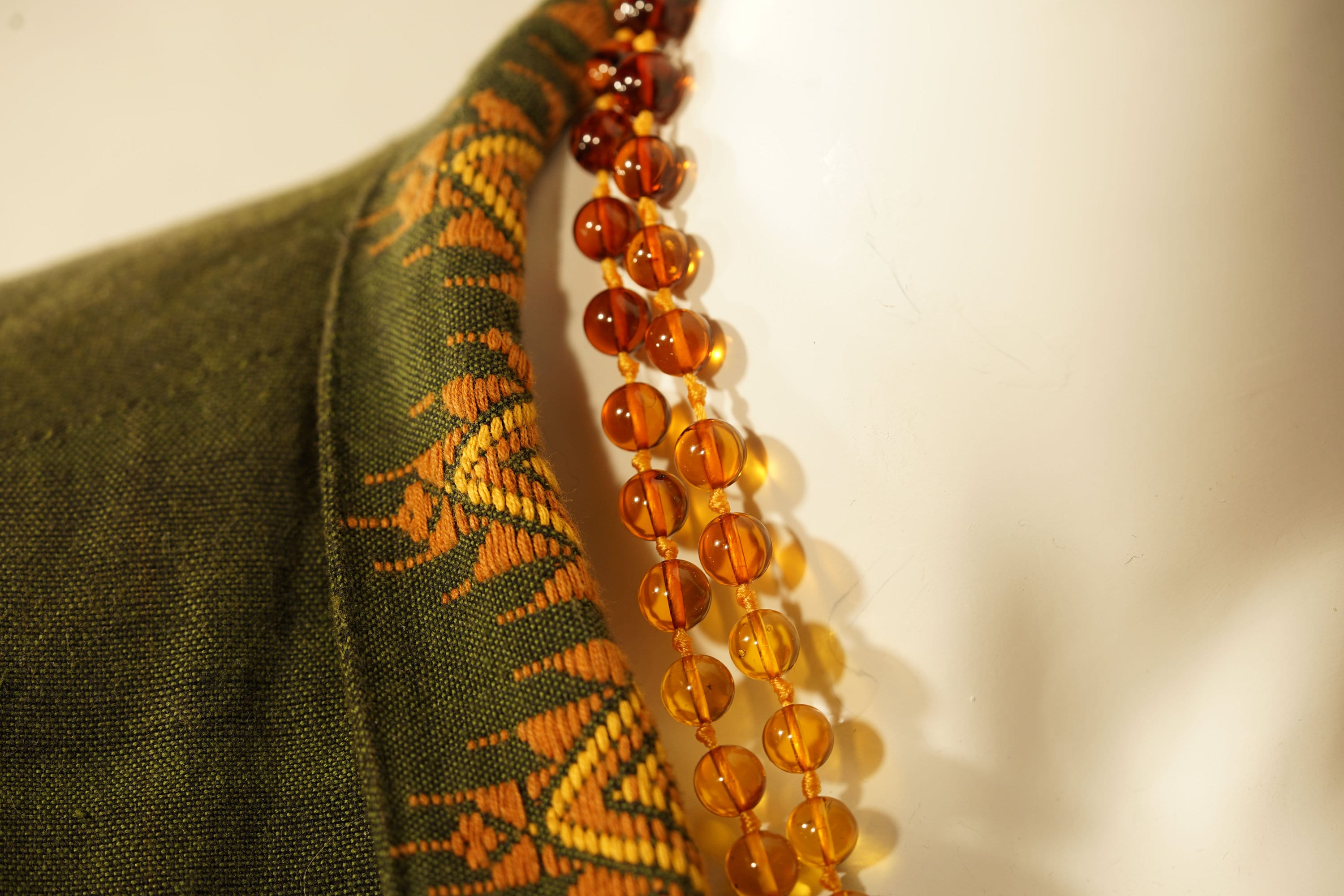 Ambur Mala Necklace • Natural Highest Quality Beads • Graduated Yellow Brown • 6-7.5 Mm • Amber Pendant • Earth Energy • Ba3a • 4196 Ambur Mala Necklace • Natural Highest Quality Beads • Graduated Yellow Brown • 6-7.5 Mm • Amber Pendant • Earth Energy • Ba3a • 4196