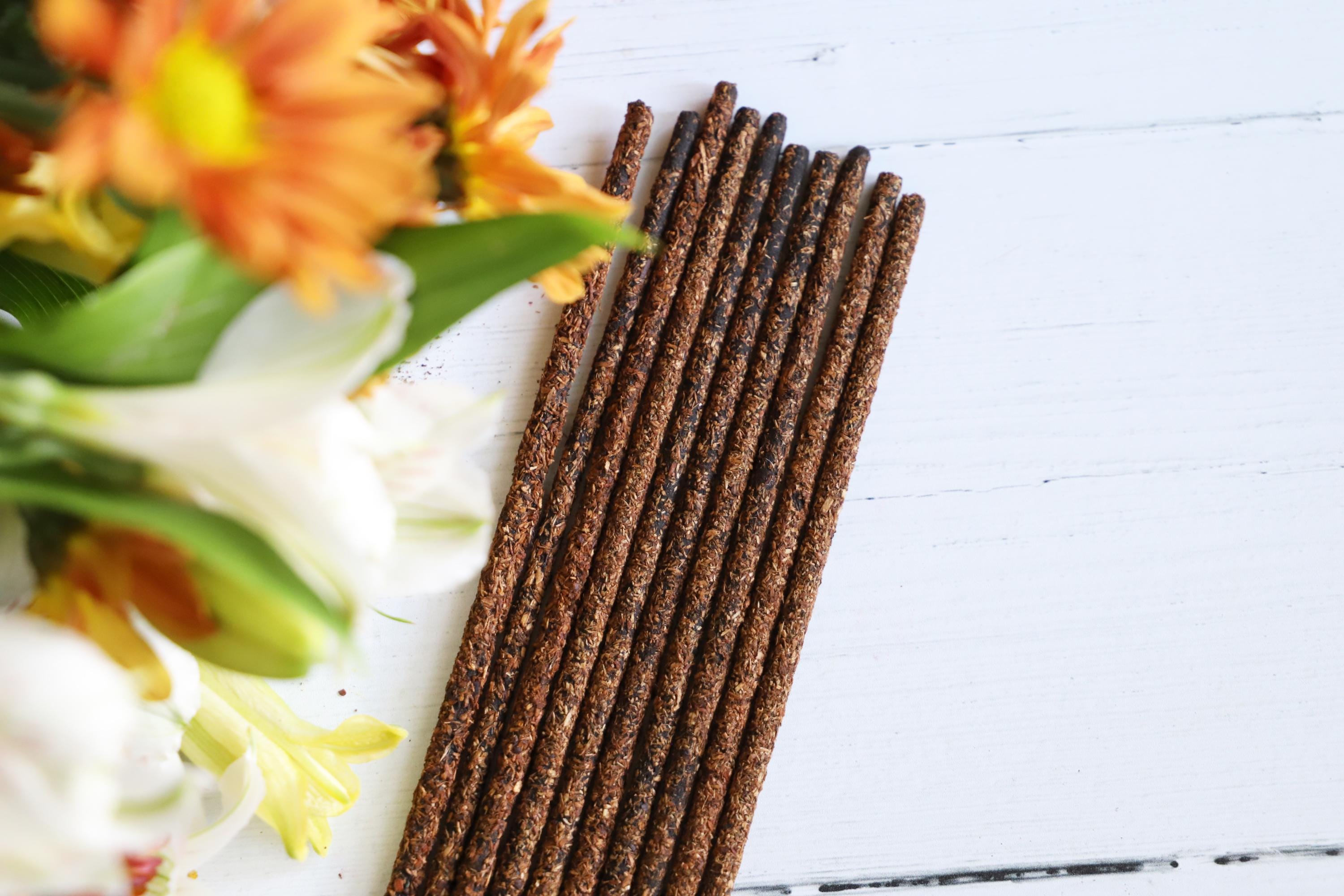Amber Incense Sticks: 10pk, Warm Resin Aroma For Calm & Comfort