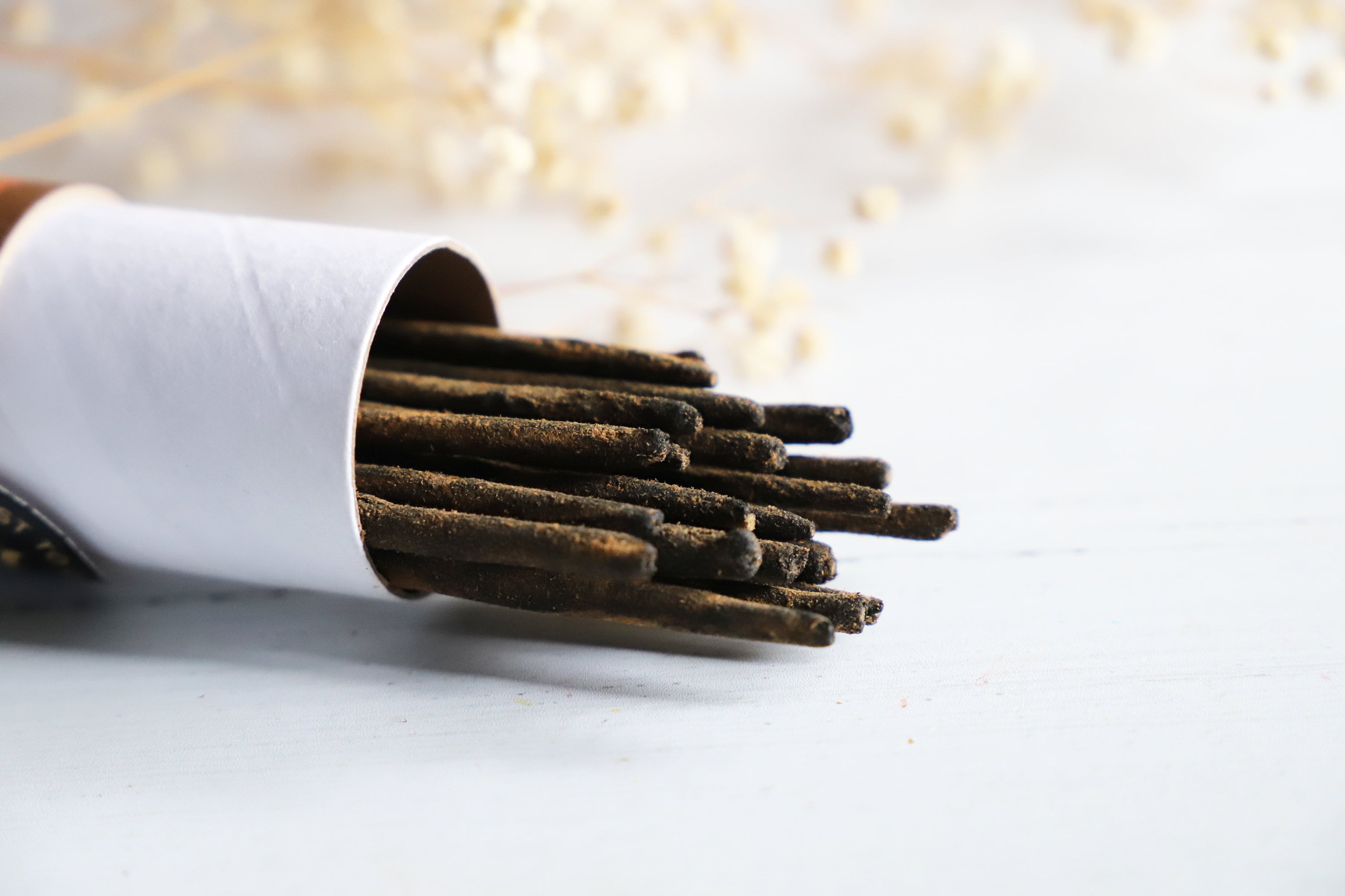 Amber Oudh Premium Incense Sticks: 50g, Exotic, Sensual, High End