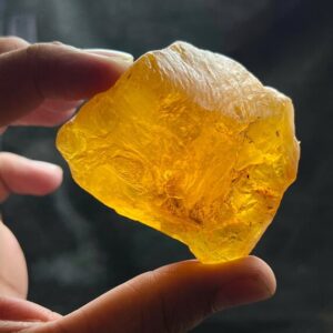 Golden Amber Rough Stone | Transparent Raw Fossil Resin 65.5g 65x52x32mm