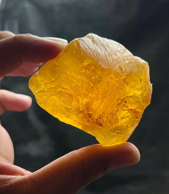 Golden Amber Rough Stone | Transparent Raw Fossil Resin 65.5g 65x52x32mm