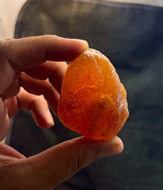 Honey Amber Rough Stone | Transparent Fossil Resin 44.8g 57x43x38mm