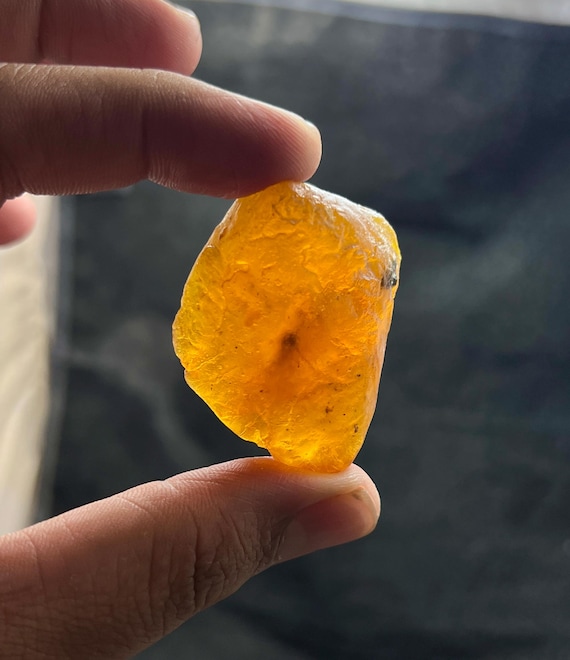 Loose Amber Rough Stone | Transparent Golden Fossil Resin 15.2g 43x30x17mm