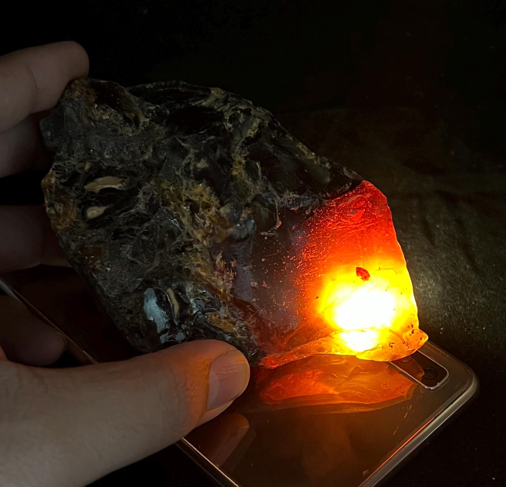 Unpolished Natural Amber Rough Stone | Fossil Resin 215g 125x72x48mm