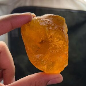 Yellow Amber Rough Stone | Transparent With Insect Inclusion 89.4g 70x50x54mm