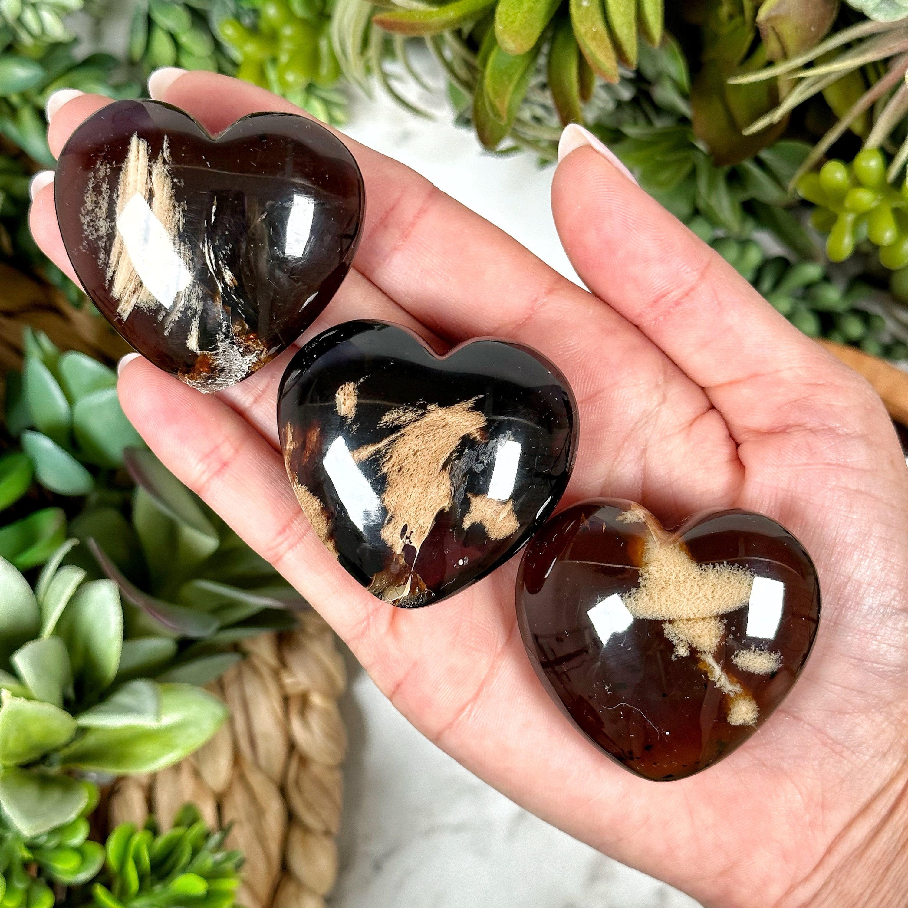 Amber Heart | 11g | - No. 218 (polished Yellow Crystal Carving, Solar Plexus Chakra, Confidence)