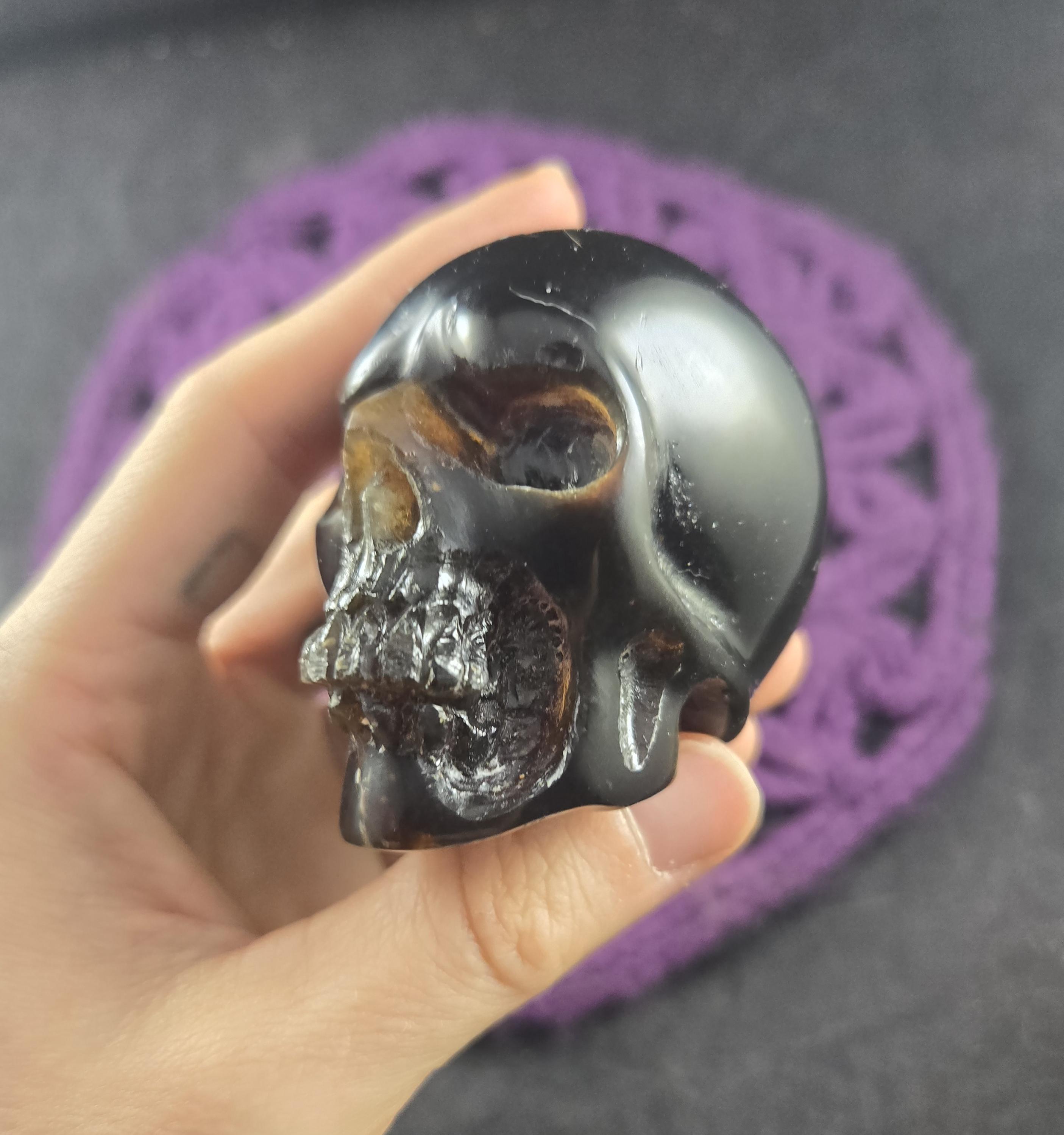 Amber Skull Carving Uv Blue Amber Crystals Magick Stones Unique Memento Mori Indonesia Crystals Gift For Her, Him