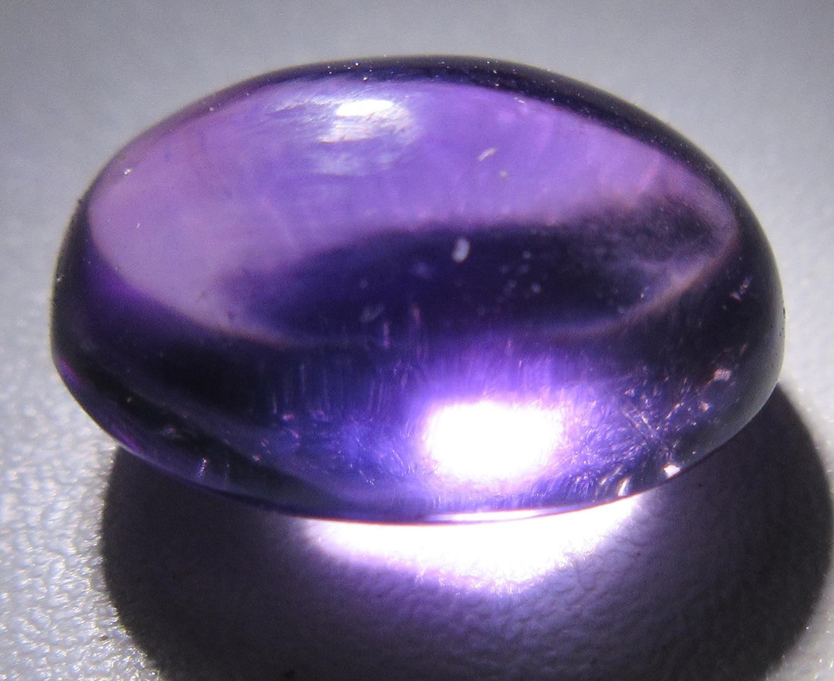 Amethyst Cabochon: Polished Healing Crystal (6.20 Crt)