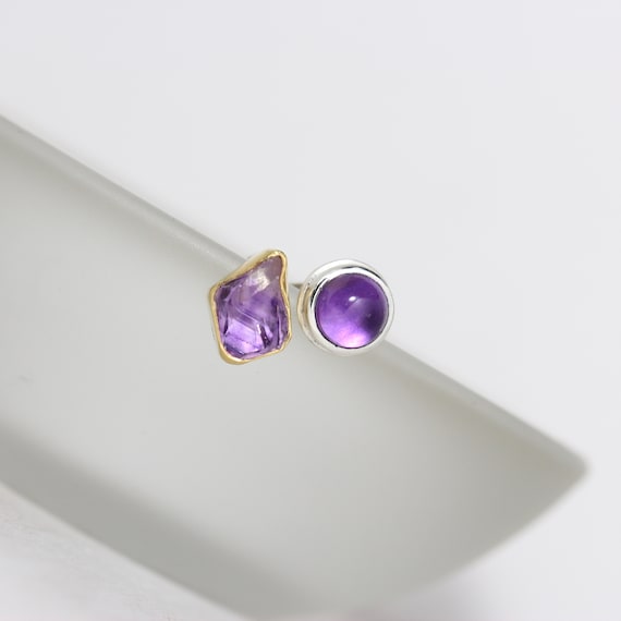 Mismatched Raw Amethyst Cabochon Stud Earrings Silver 22k Yellow Gold Violet Glowing Crystal February Birthstone Gift Idea - Raute Und Kreis