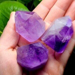 Amethyst Crystal Tower: Polished Madagascar Amethyst Generator Amethyst Crystal Tower: Polished Madagascar Amethyst Generator