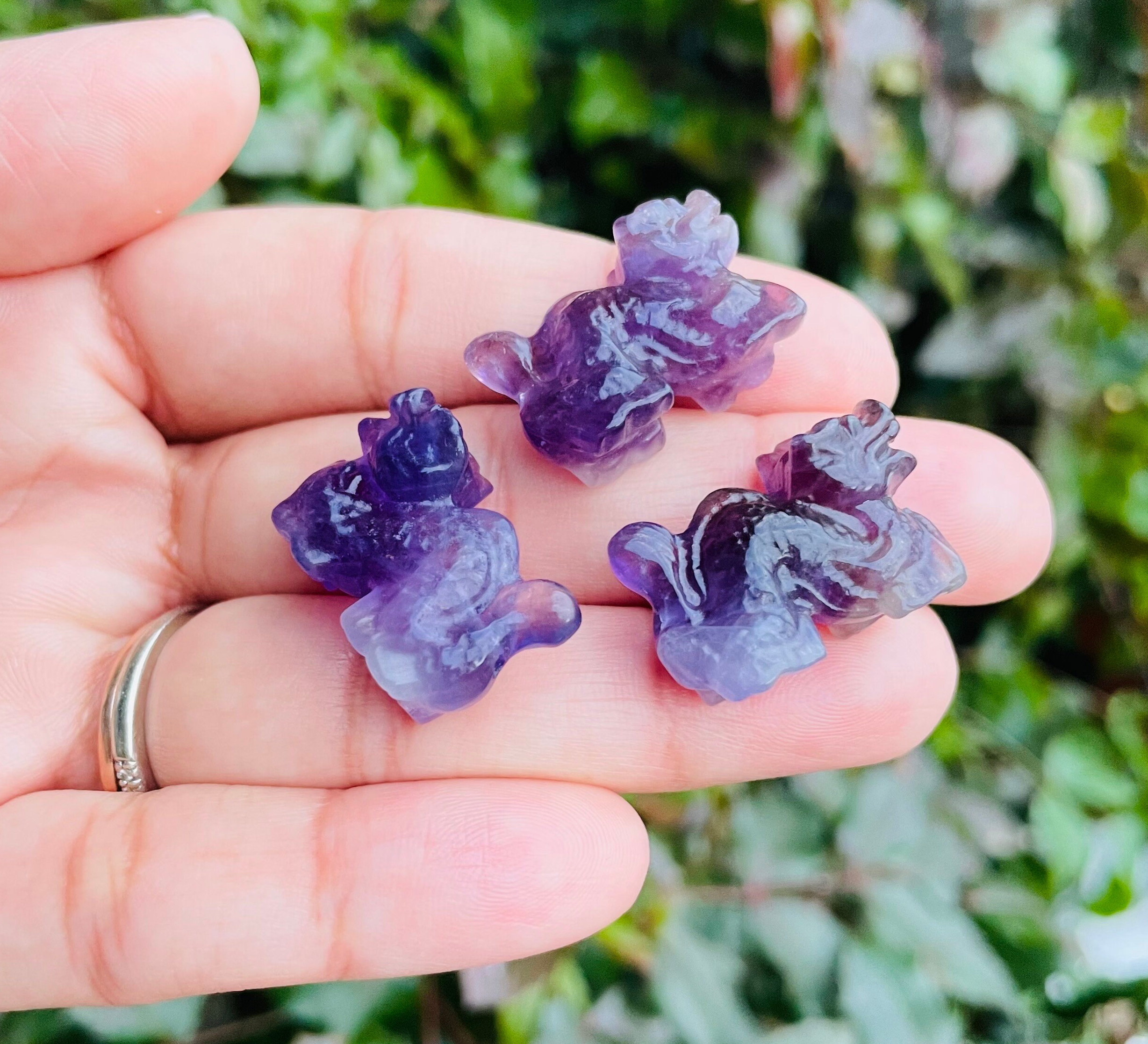 Carved Amethyst Crystal Dragon: Natural Gemstone Animal (18-25mm) Carved Amethyst Crystal Dragon: Natural Gemstone Animal (18-25mm)