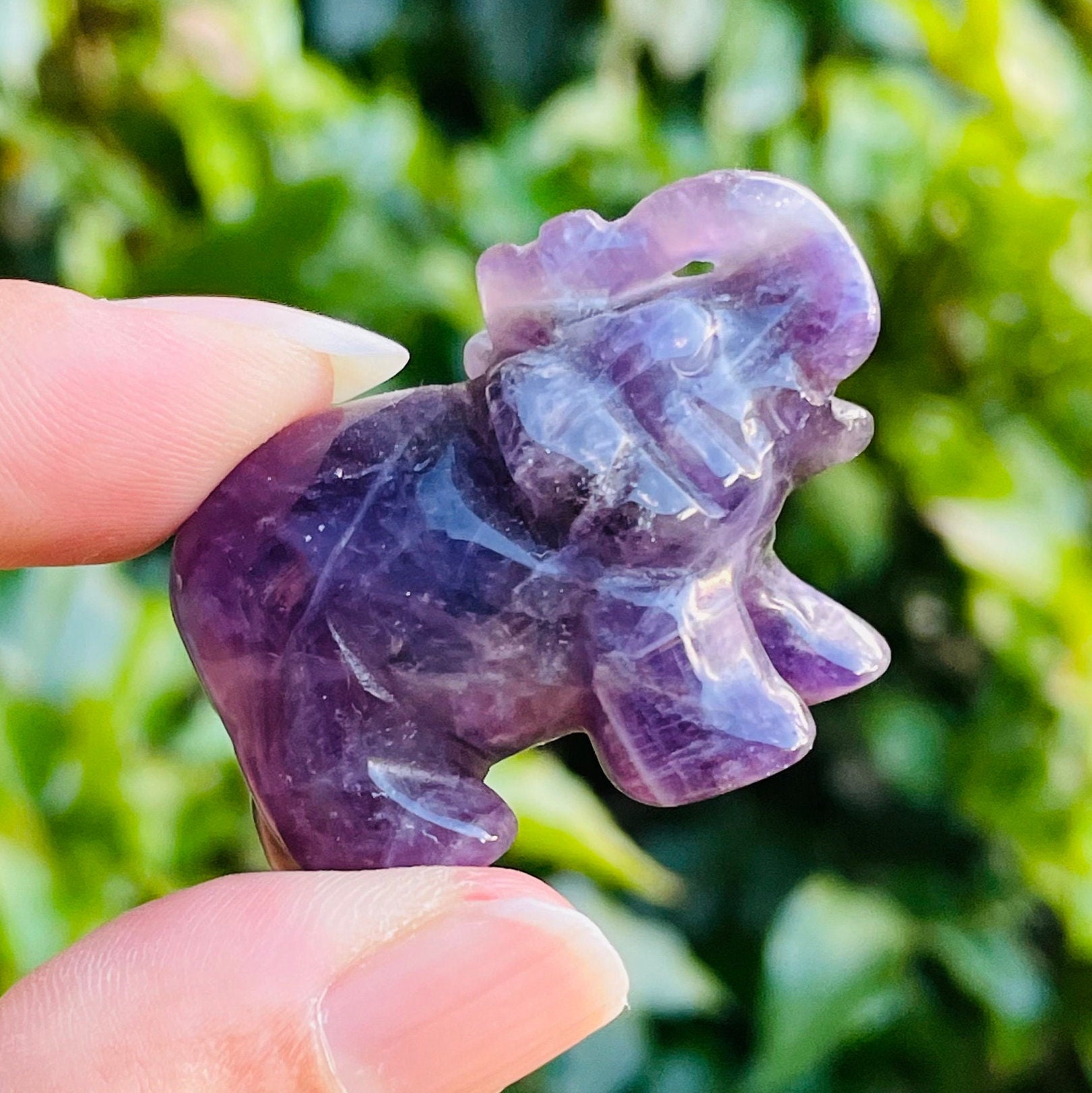 Amethyst Elephant Carving: Polished Crystal Gemstone (30-45mm)