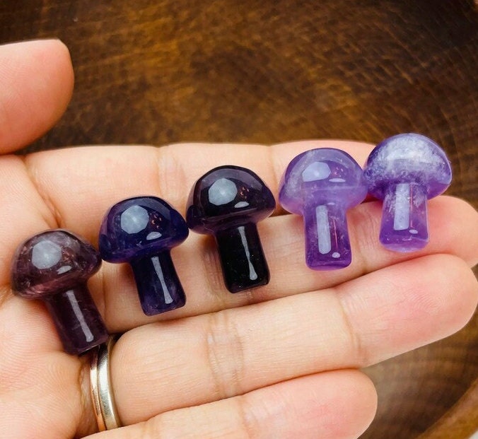 Mini Amethyst Crystal Mushroom: Polished Gemstone Carving (18-25mm)