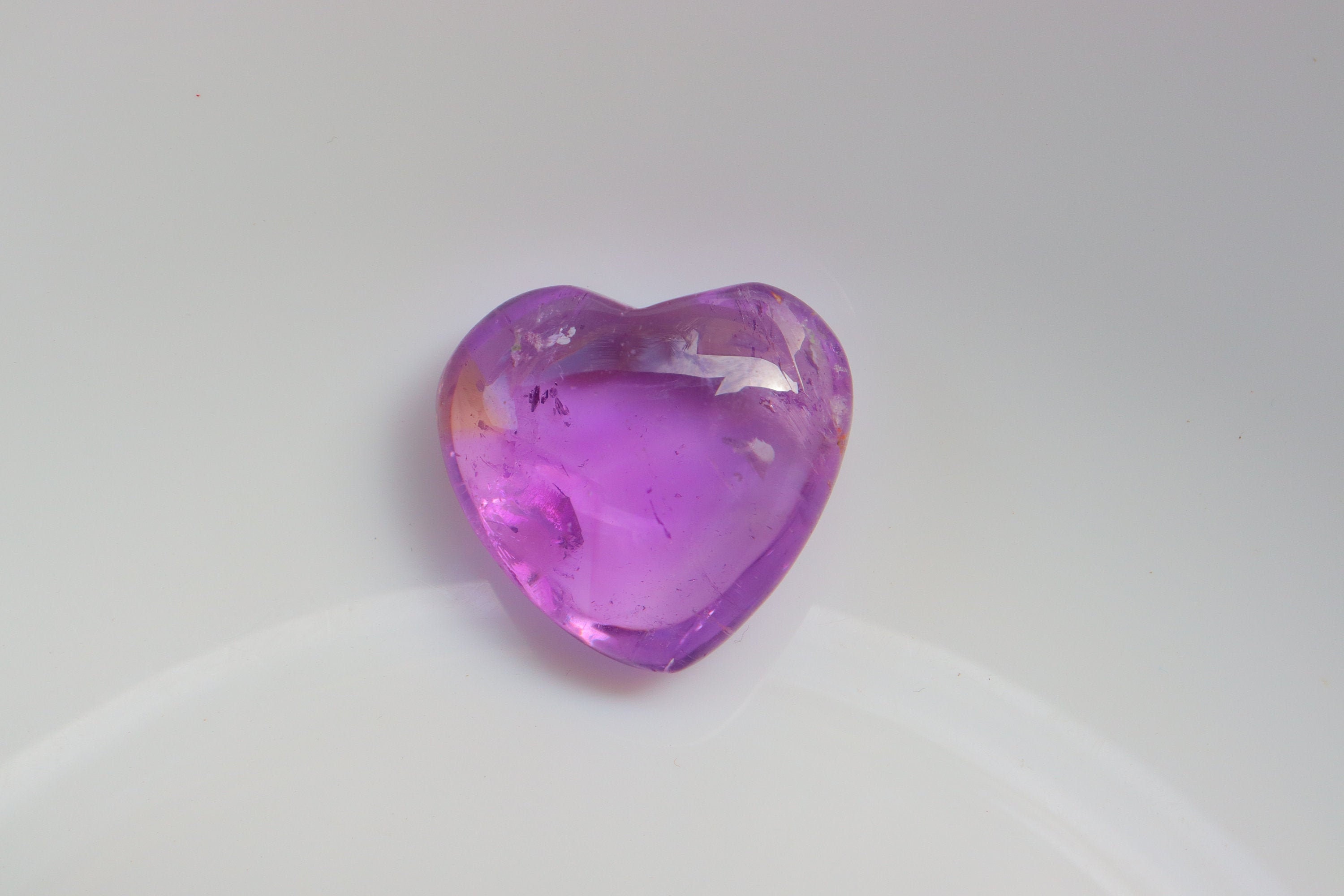 Beautiful Amethyst Heart, Amethyst Gemstone, Amethyst Heart Stone, Amethyst Worry Stone, Amethyst Tumbled Stone, Amethyst Palmstone.