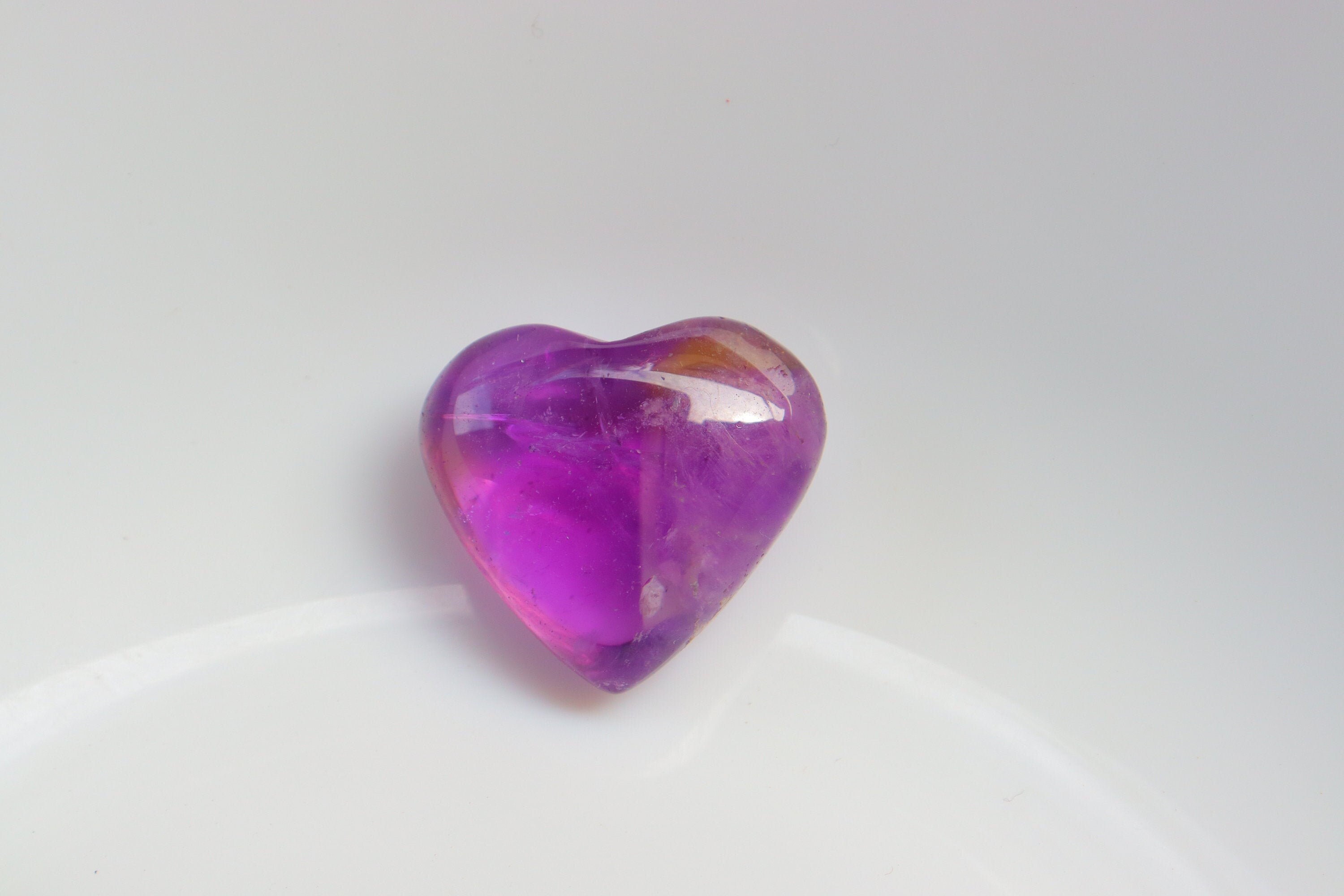 Beautiful Amethyst Heart, Amethyst Gemstone, Amethyst Heart Stone, Amethyst Worry Stone, Amethyst Tumbled Stone, Amethyst Palmstone.