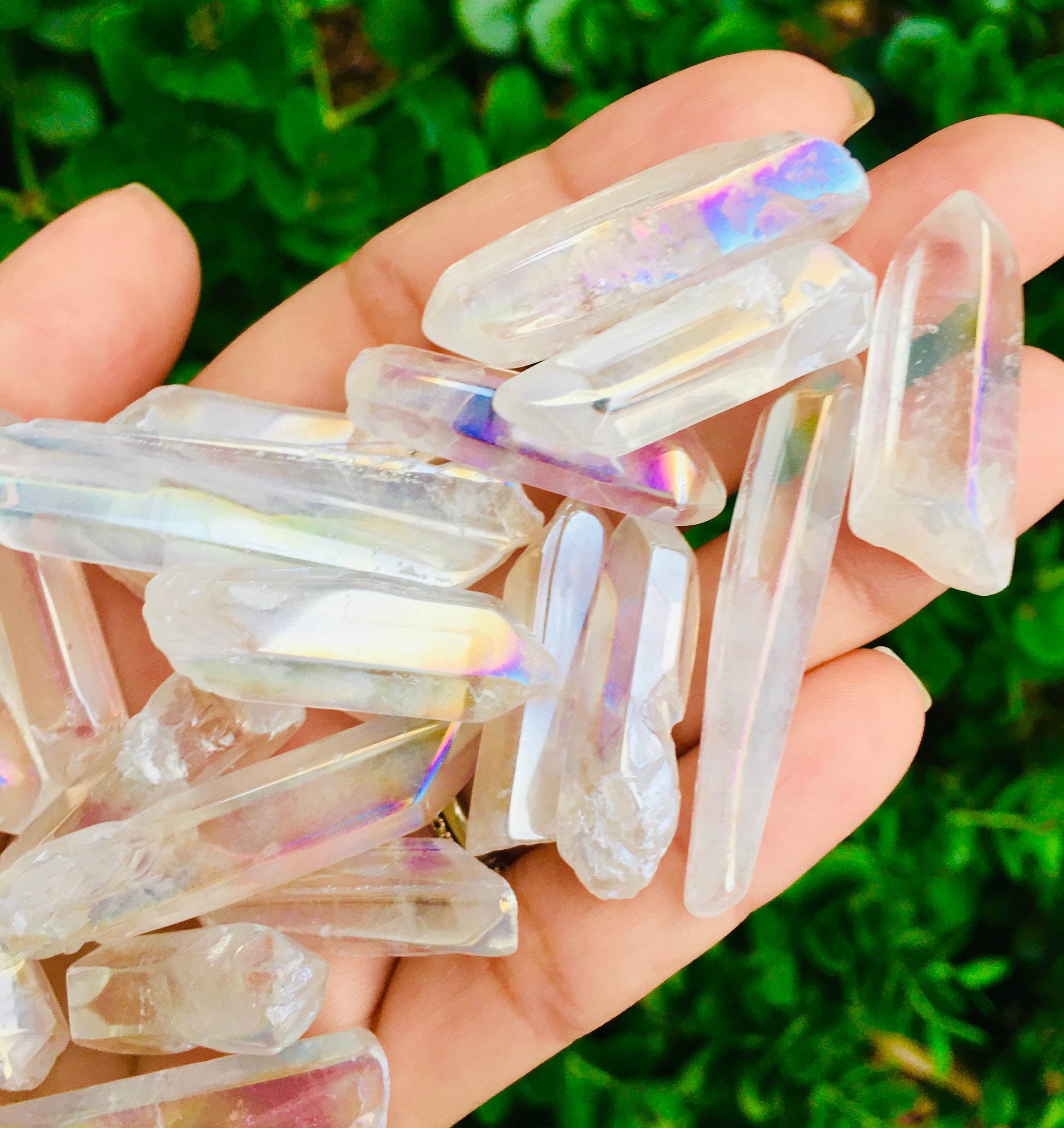 Angel Aura Quartz Crystal Point: Rainbow Aura Stone Wand (20-40 Mm) Angel Aura Quartz Crystal Point: Rainbow Aura Stone Wand (20-40 Mm)