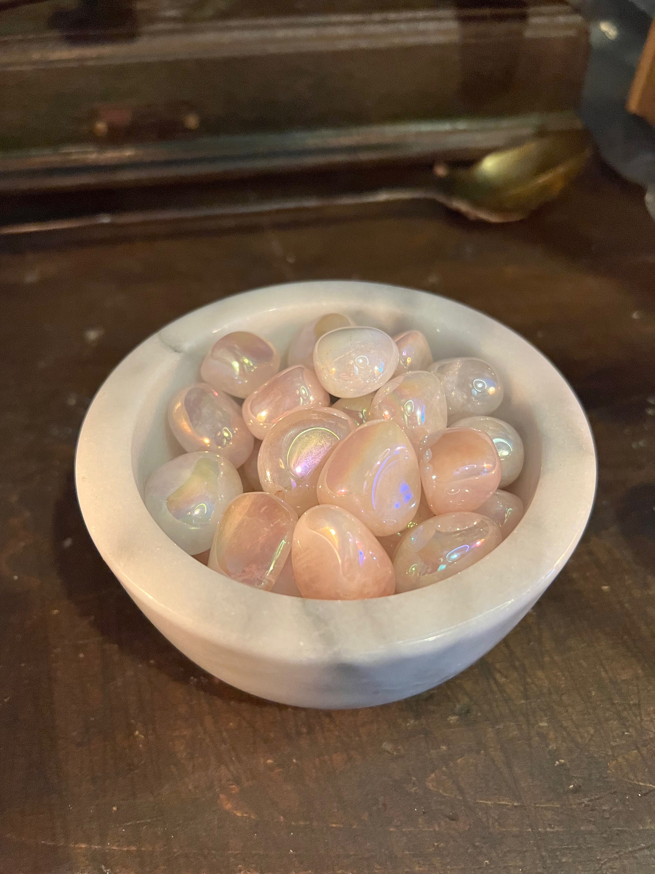 Angel Aura Rose Quartz Tumble: Rainbow Aura Palm Stone