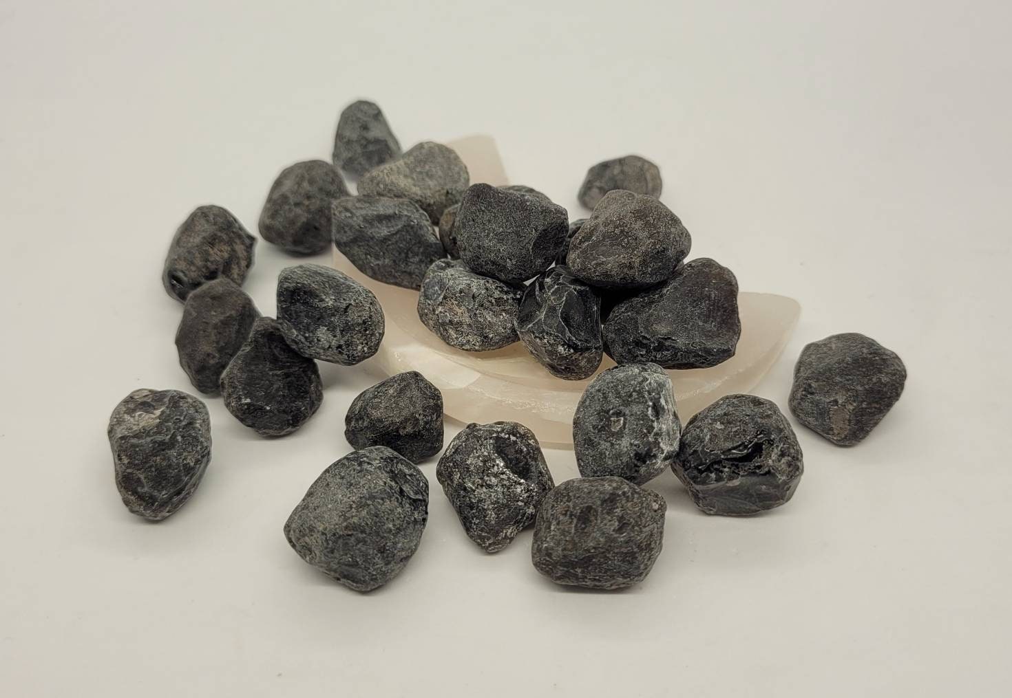 Raw Apache Tears - Apache - Tumble - Raw Tumble - Obsidian - Reiki - Coping - Chakra