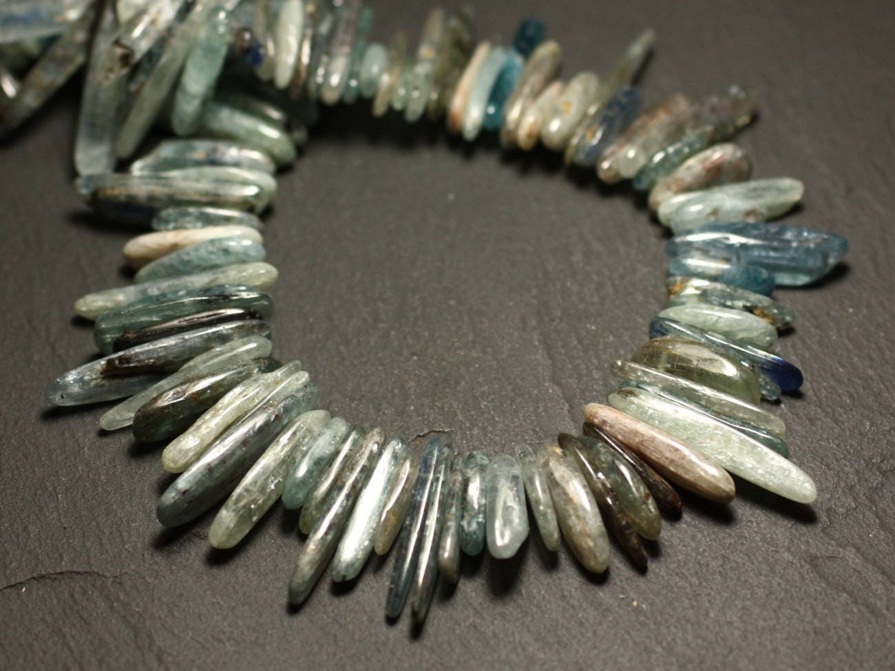 10pc - Perles De Pierre - Apatite Rocailles Chips Batonnets 12-30mm - 8741140016651