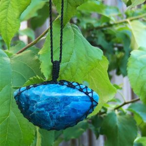 Apatite Crystal Necklace For Women, Apatite Pendant Necklace Men, Healing Crystal Necklace Her, Macrame Necklaces For Women, Macrame Stone