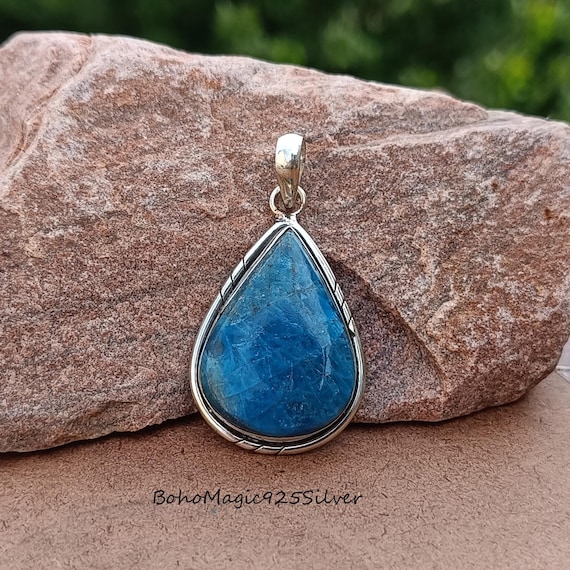 Handmade Blue Apatite 925 Sterling Silver Pendant Handmade Blue Apatite 925 Sterling Silver Pendant