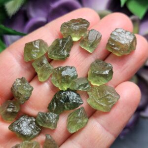 Raw Green Apatite Crystal - Green Apatite Gemstone - Green Apatite - Raw Apatite Crystal - Apatite Stone - Apatite Crystal - Apatite Chips
