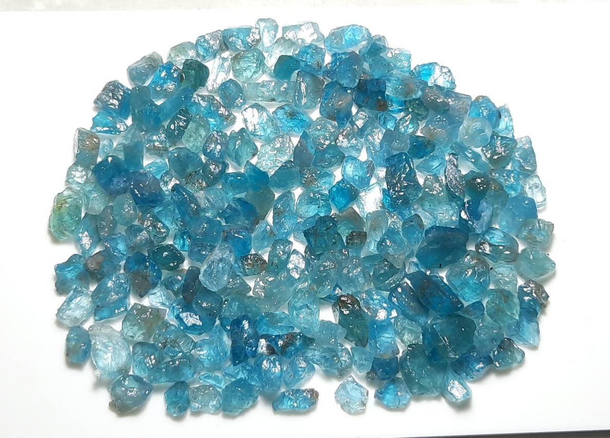 Apatite Rough Gemstone,apatite Stone,apatite Raw Material,apatite Specimens,apatite Rough For Ring,earing,pendent,vintage Jewelry Making .