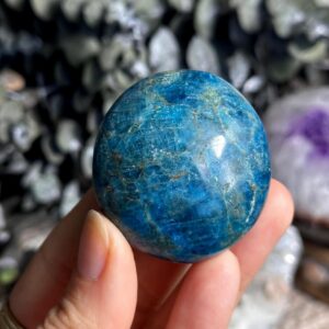 Apatite palm stone, blue apatite Apatite palm stone, blue apatite