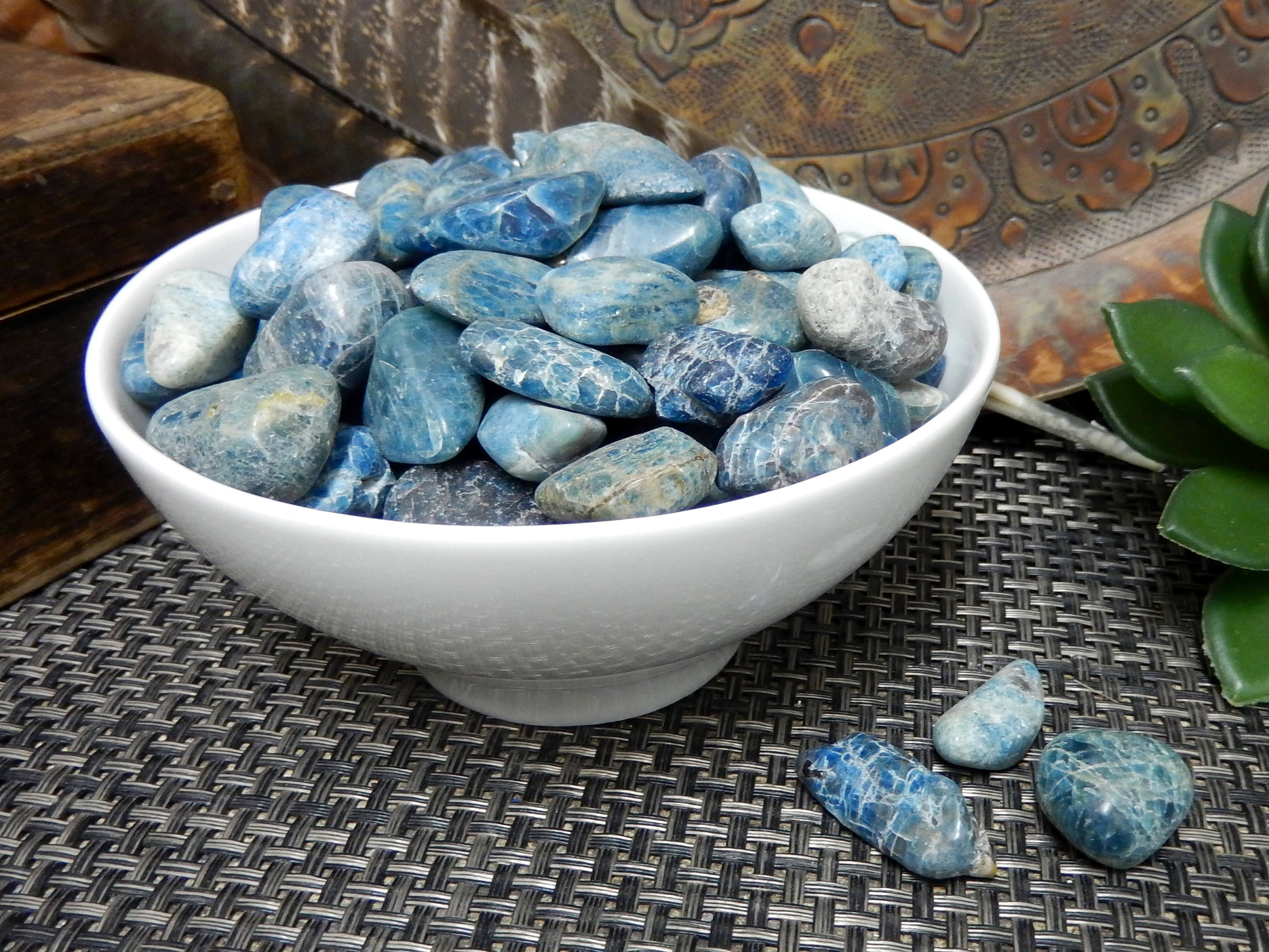 Blue Apatite - Tumbled Natural Raw Stones - Choose 1, 5, 10 Or 25 Stones (rk37b7-02)