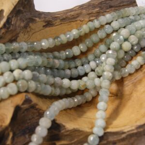 Aquamarine 9x6mm Faceted Rondelle beads -- 15.5 inch strand Aquamarine 9x6mm Faceted Rondelle beads -- 15.5 inch strand